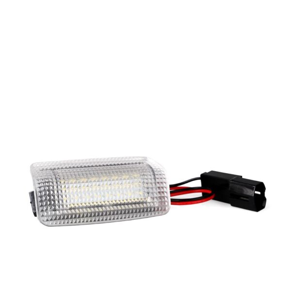 clb111_02 LED sisevalgusti 18SMD TOYOTA