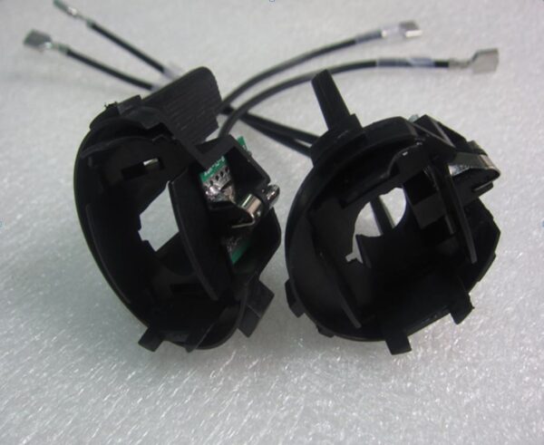 p022 Adapter P022 - VW Golf 7 - H7 jaoks