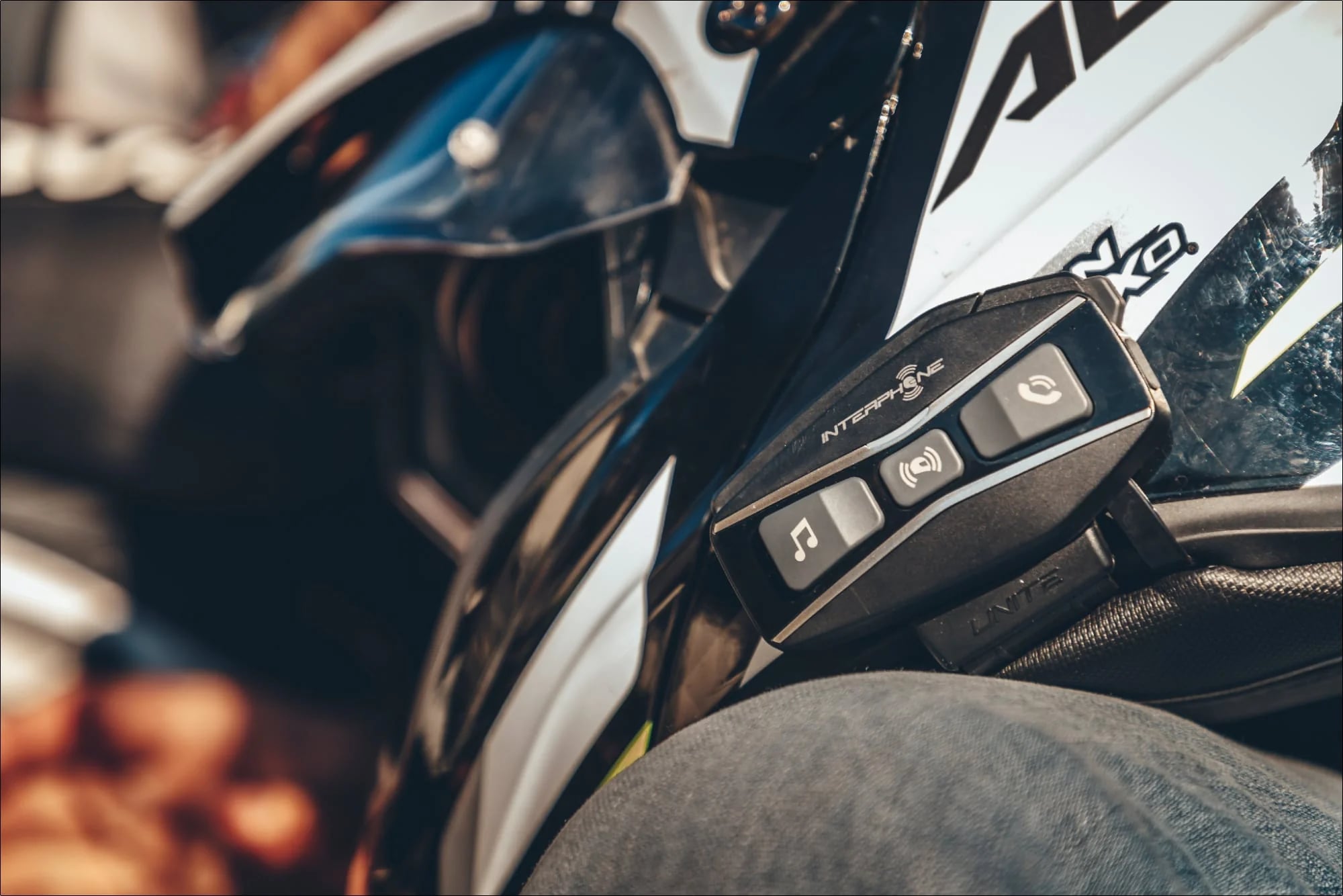 Sidesüsteemid ja telefonihoidjad Interphone U-com 16 Bluetooth sidesüsteem topeltpakend